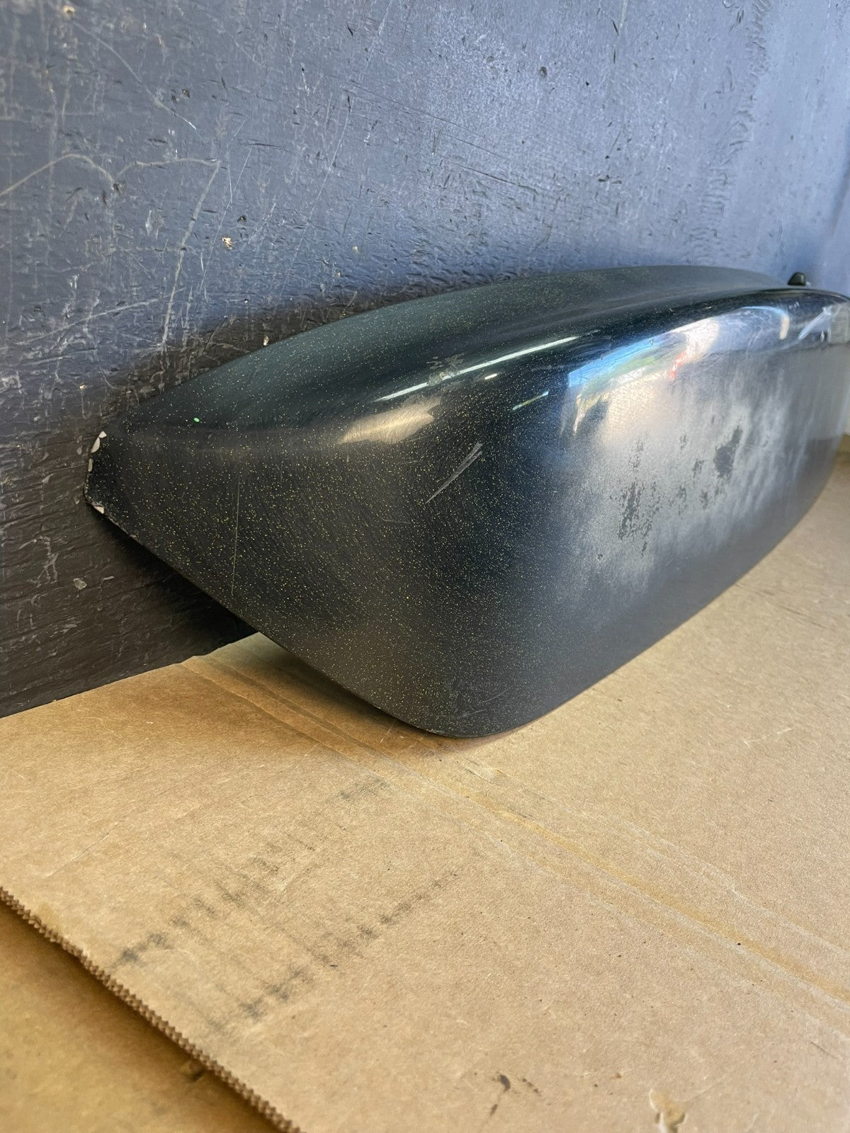 2003 to 2008 Toyota Matrix upper tailgate deck lid spoiler trim ad0083 DG2