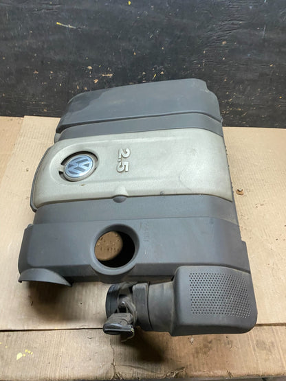 2005 to 2008 Volkswagen Jetta 2.5L Passat Jetta Engine Cover 07k129601 U7735 DG2