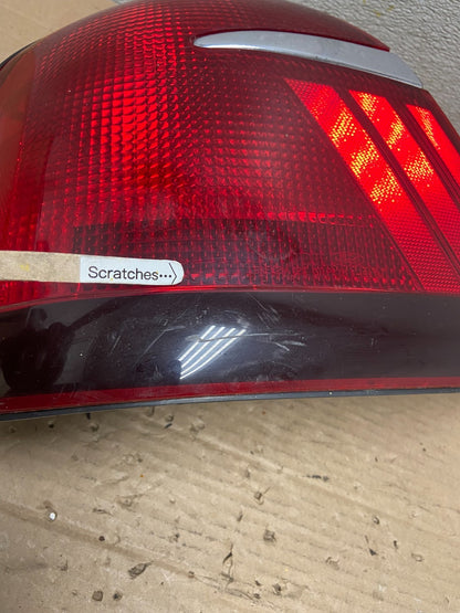 1998 - 2002 Mercury Grand Marquis Left Driver Lh Side Tail Light Oem AA9329 LK3