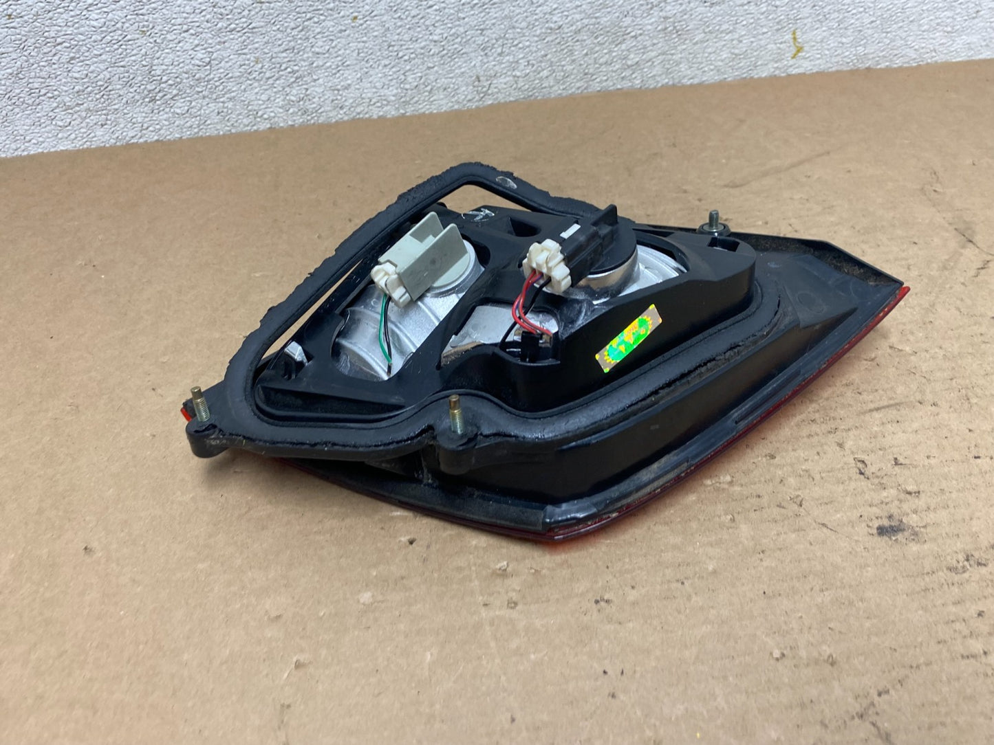 2002-2004 Infiniti i35 Inner Right Passenger Rh Side Tail Light OEM O9790 DW8