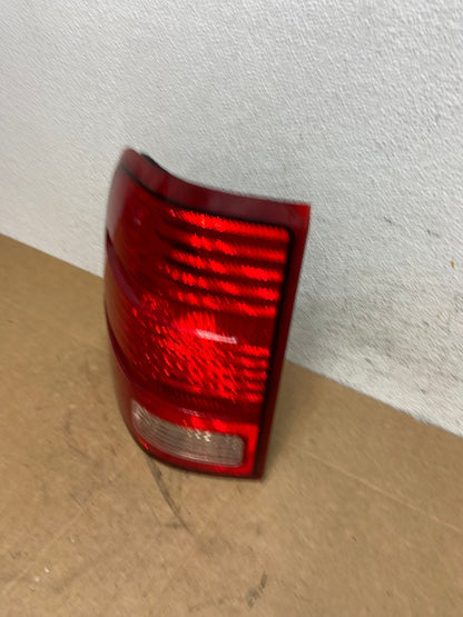 2002 to 2005 Ford Explorer Left Driver Lh Side Tail light AD61511