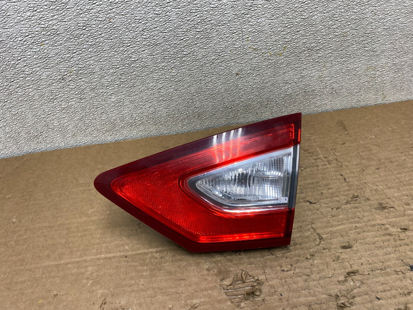 2013 to 2016 Ford Fusion Right Passenger RH Side Tail Light Inner Oem Z3124 DW0