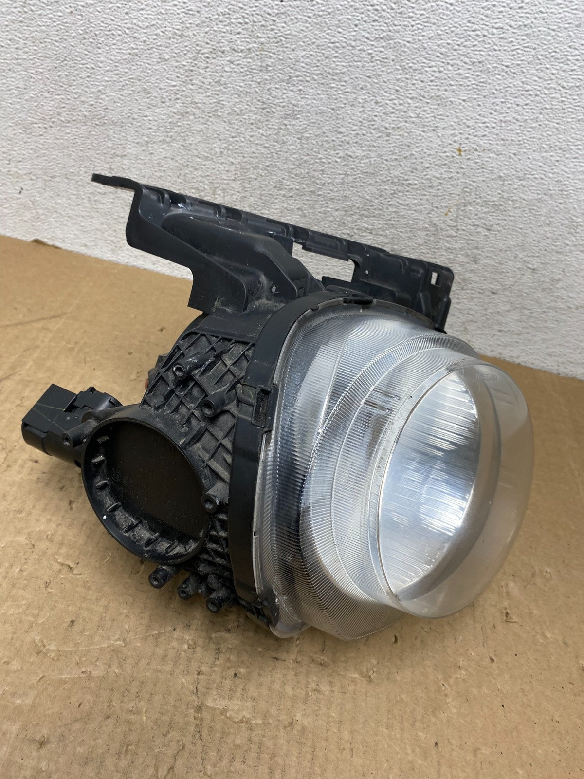 2011 to 2014 Nisan Juke Right Passenger Side Headlight AG0558 DW2
