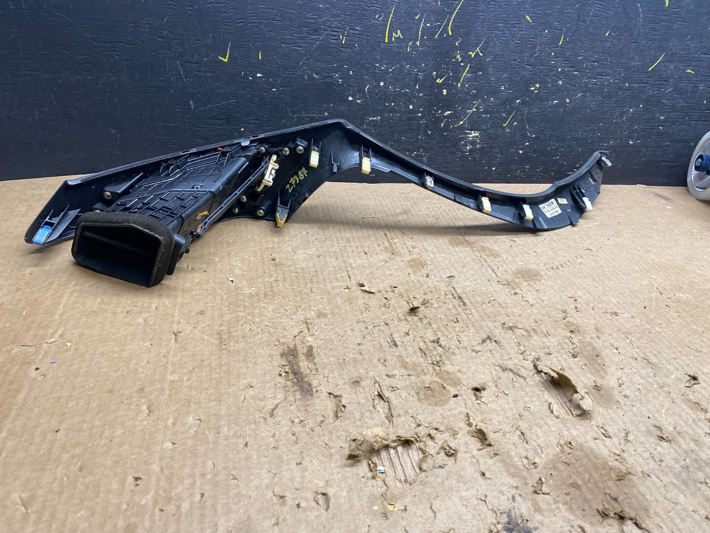 2014-2016 Hyundai Elantra Center Right Garnish Trim Bezel Air Vent Z7387 DG4