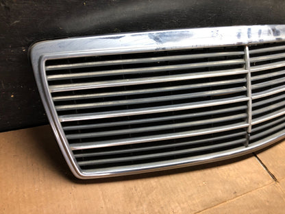 1994 to 1998 Mercedes-Benz W140 S600 S500 S320 Front Upper Grille A0453 DG11