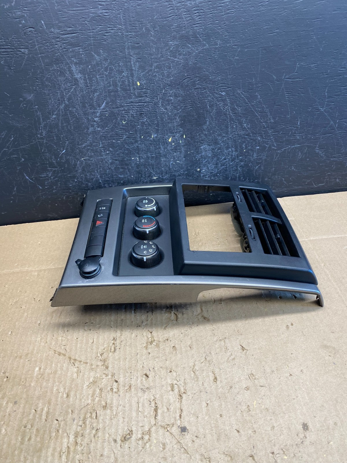 2008 to 2012 Jeep Liberty Dash Climate Temperature Control Radio Bezel AC9134 DG2
