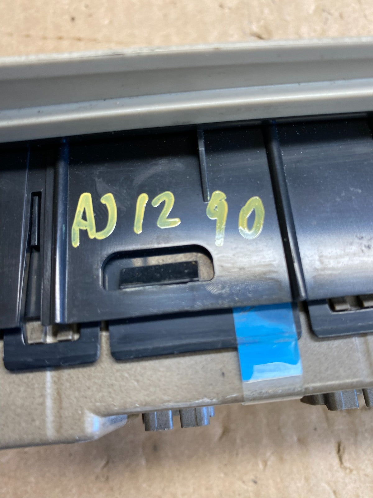 2003-2006 Chevrolet Silverado Right Passenger RH Window Switch AJ1290 DW4