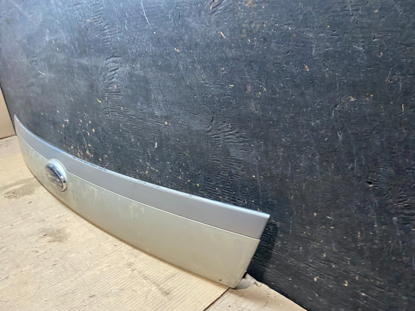 2006 2007 2008 Subaru Forester  Liftgate Tailgate Trunk Trim Molding X3546 DG1