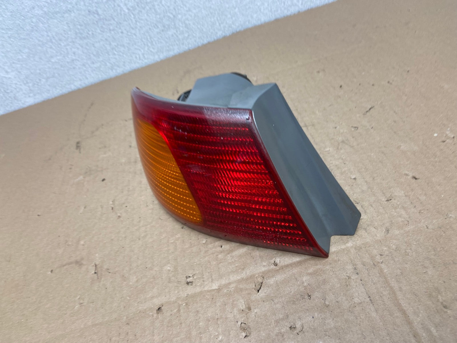 1998 1999 2000 Toyota Corolla Left Driver Lh Side Tail light AB6203 LK1