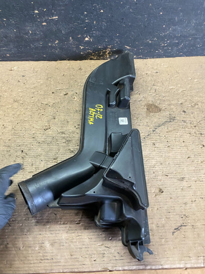 2007 to 2012 Nissan Altima Upper Air Intake Duct  16554JA100 s3599 DG6