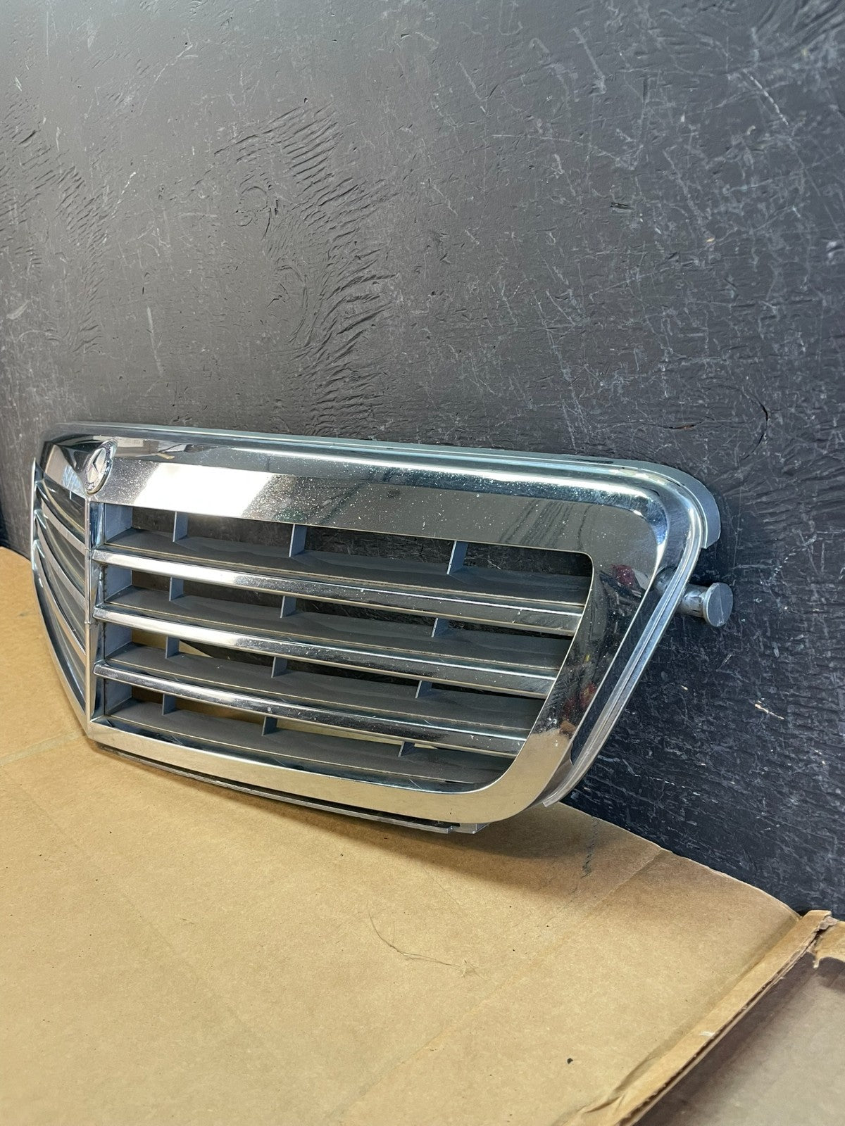 2008 to 2012 Mercedes Benz C Class Silver Front Grill A2048801483 AE07941