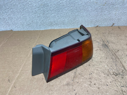 1997 1998 1999 Toyota Camry Tail Light Right Passenger Rh Side Oem AA51892