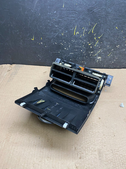 2006 2007 2008 Suzuki Grand Vitara Center Console Air Vent Oem Y9966 DG5