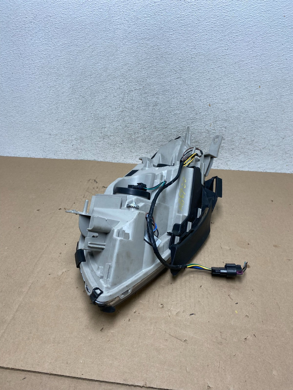 2008 to 2012 Chevrolet Malibu Right Passenger Rh Side Headlight AG6700 DW8