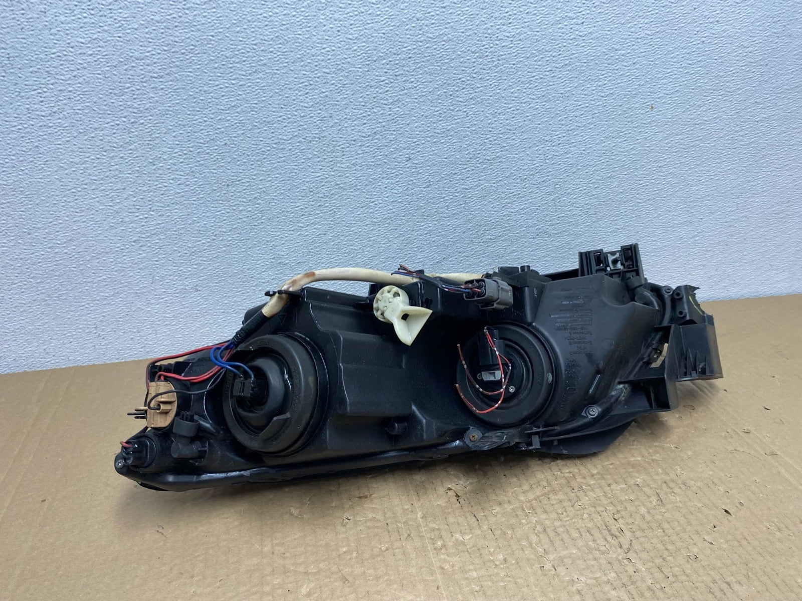 Halogen 2007 to 2009 Mazda CX-7 Right Passenger RH Side Headlight Oem AC3868 DW6