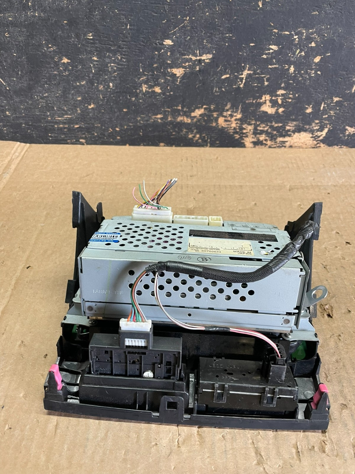 2004 to 2005 Toyota Prius Radio Stereo Receiver Screen Display OEM AB31179