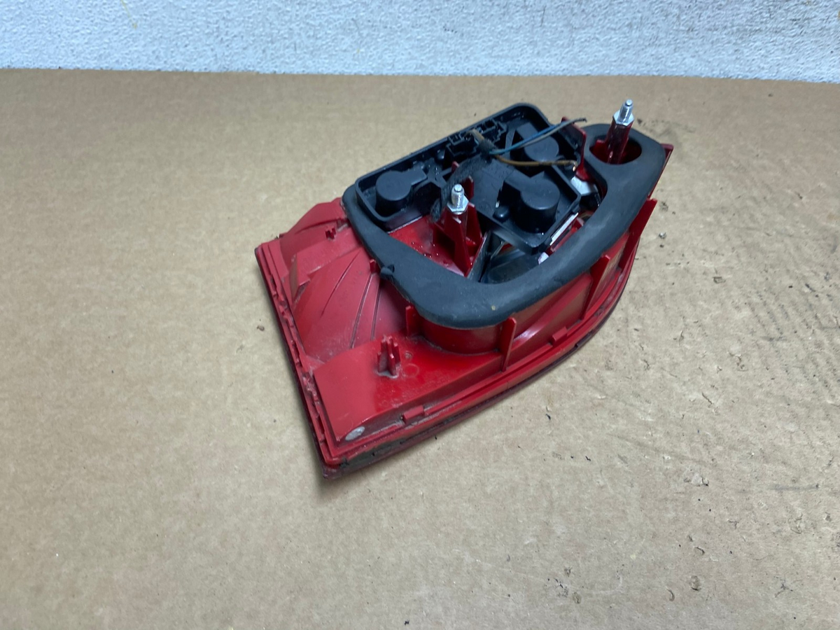 2011-2014 Volkswagen Jetta Left Driver LH Inner Trunk Tail Light AI3440 LK4