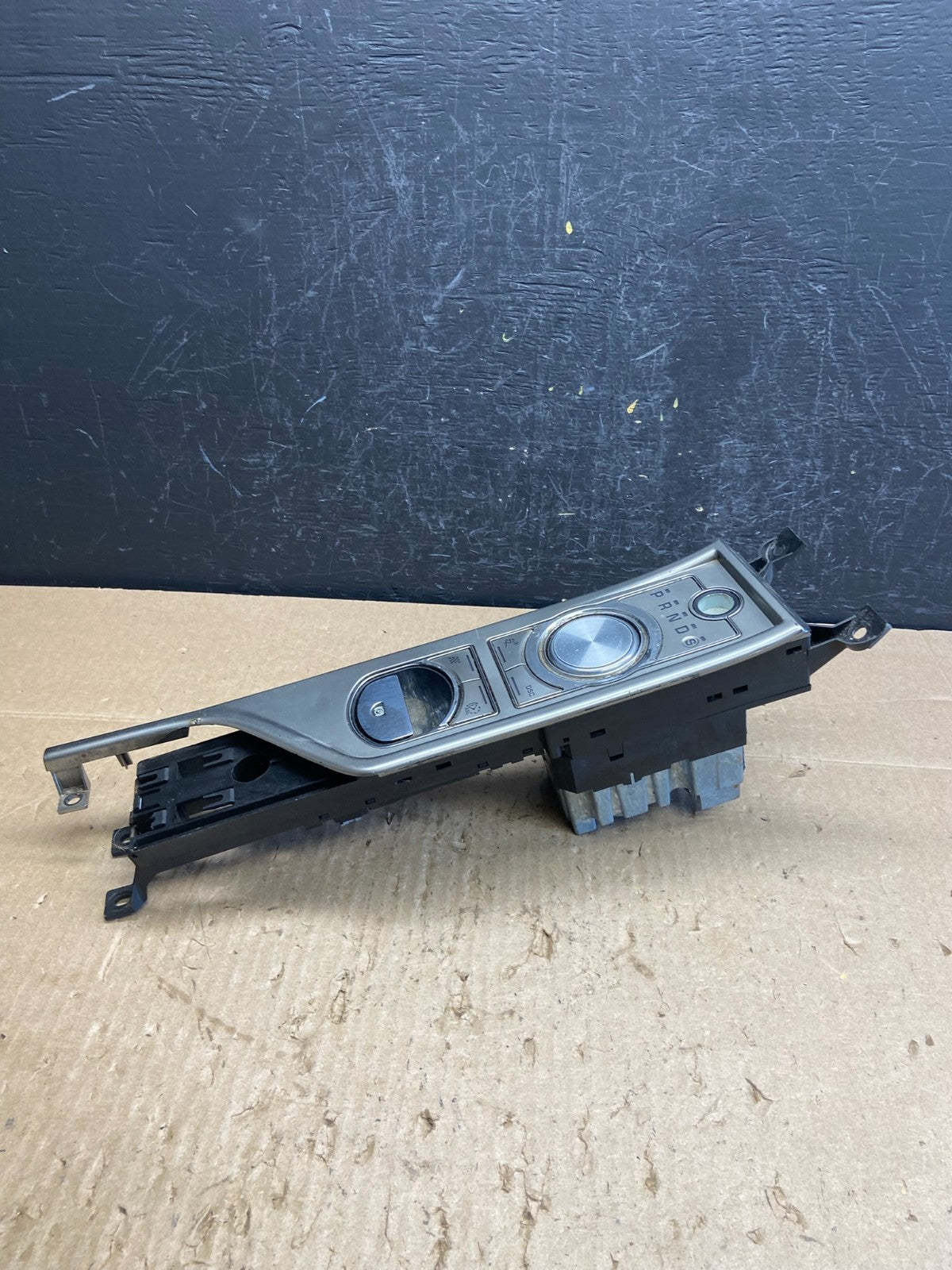 2009 - 2011 Jaguar XF Gear Shifter Selector Control Panel Knob AC9224 DG2