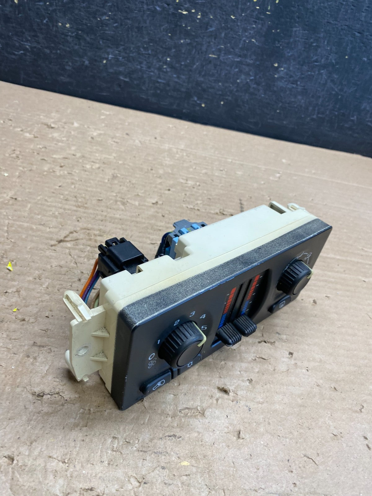 2003 to 2006 Chevrolet Silverado HVAC Heater Climate Control Module AG8453 DG1