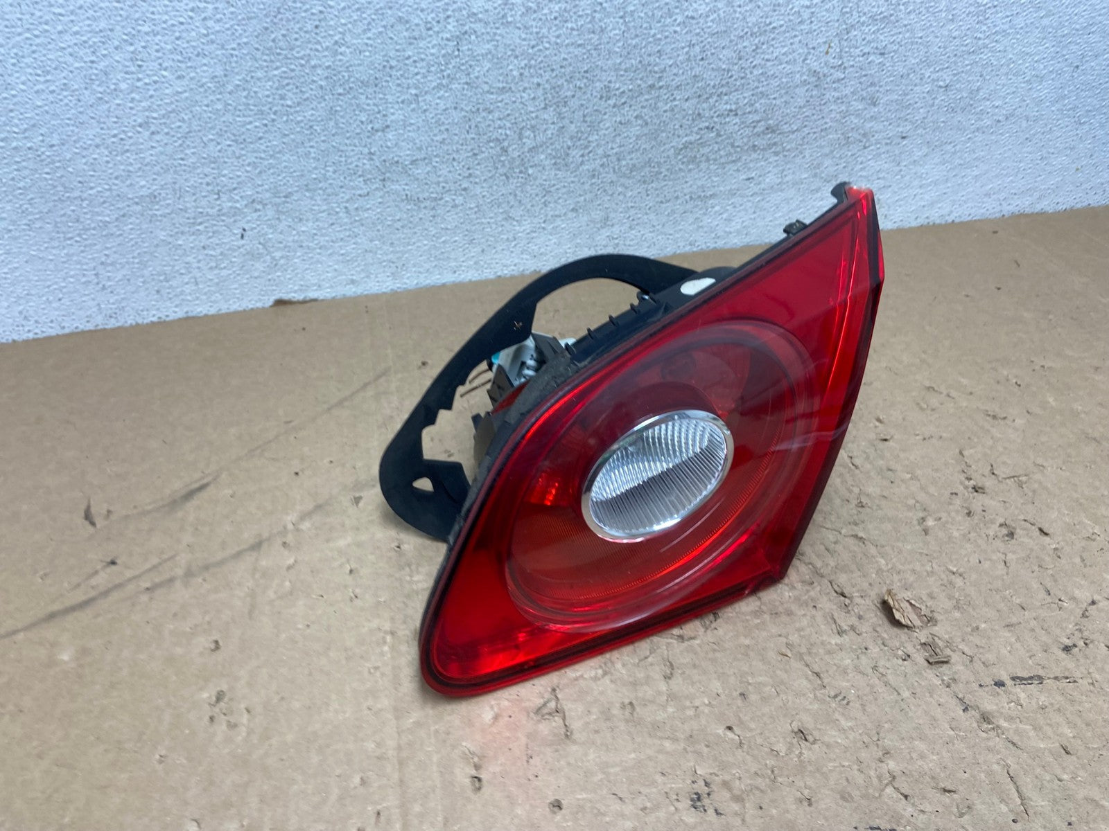2009-2012 Volkswagen CC Right Passenger RH Side Tail Light Inner Trunk AG1356 LK2