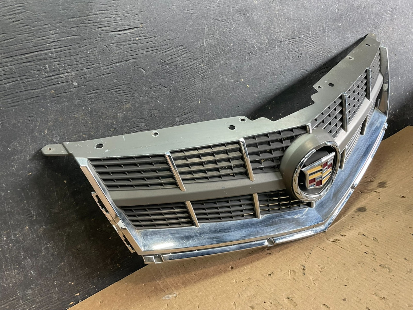 2010 to 2012 Cadillac SRX Front Upper Grille Grill Aftermarket y9848 DG1