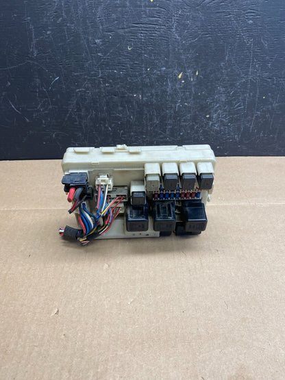 2004 to 2006 Nissan Quest Fuse Box Relay Control Module Unit 284B7CK020 AC61353