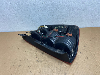 2007 2010 Hyundai Entourage Right Passenger RH Tail Light AC8243 LK5