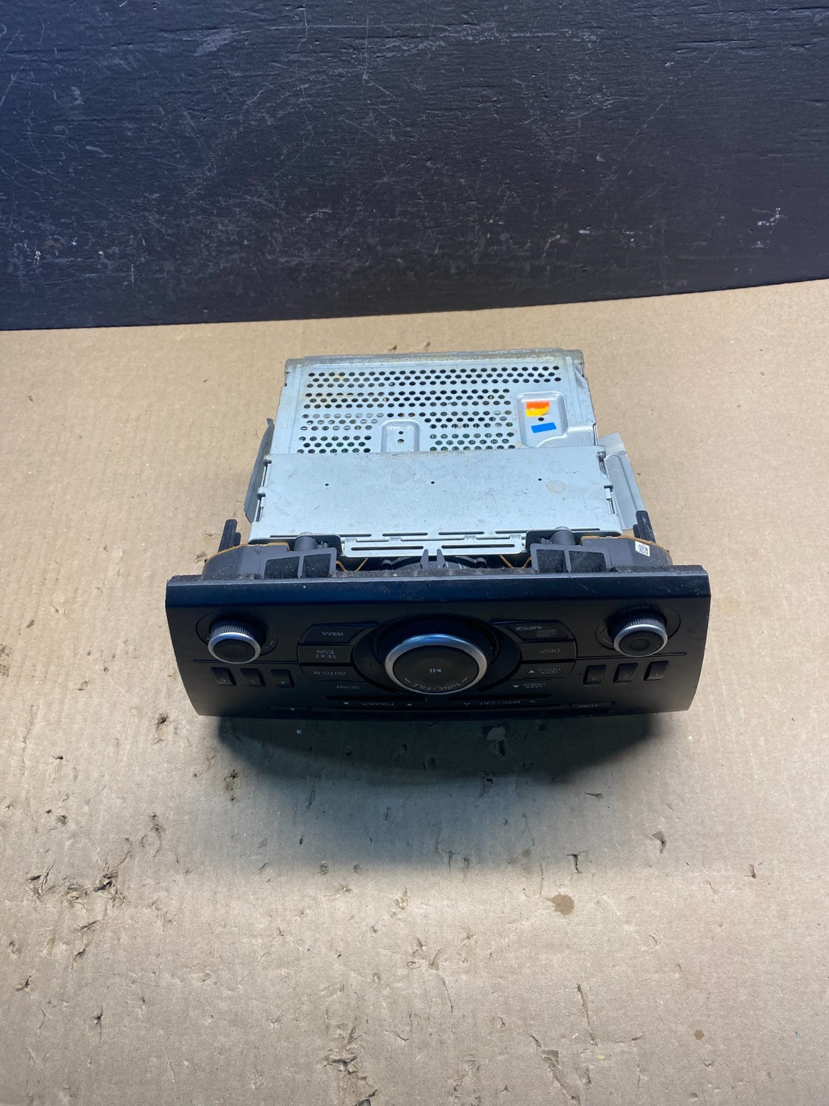 2010 2011 Mazda 3 Radio Stereo CD MP3 Player Control AC8954 DG4