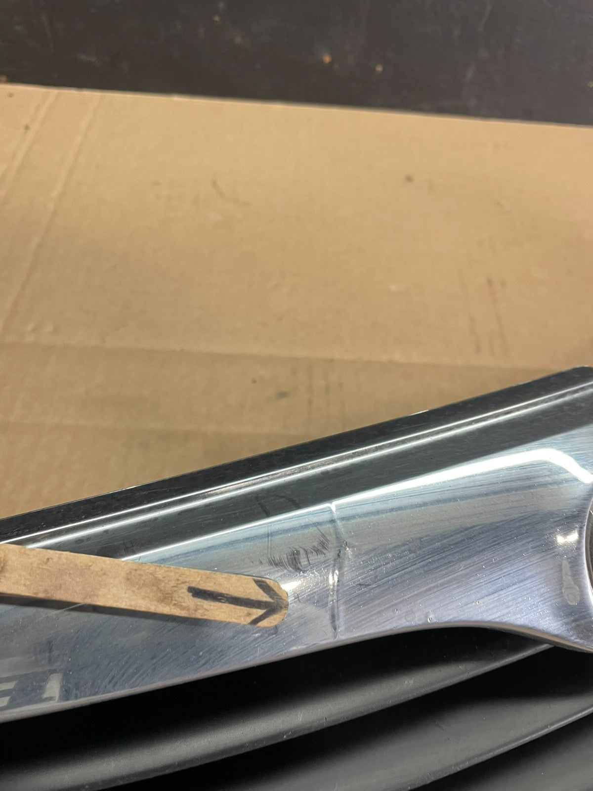 1999 Mazda 626 Front Upper Grill Grille Oem AB7601 DG3
