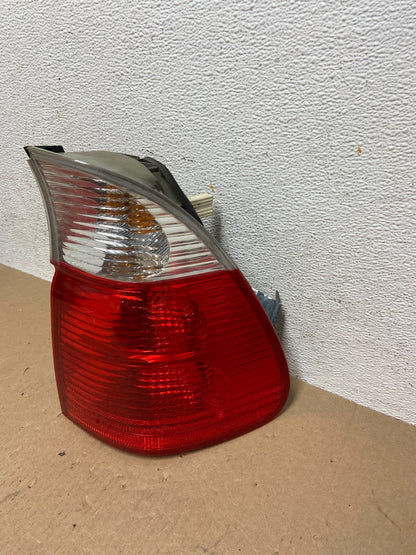 2004 2005 2006 BMW E53 X5 Right Passenger Rh Side Tail Light AD6497 DW1