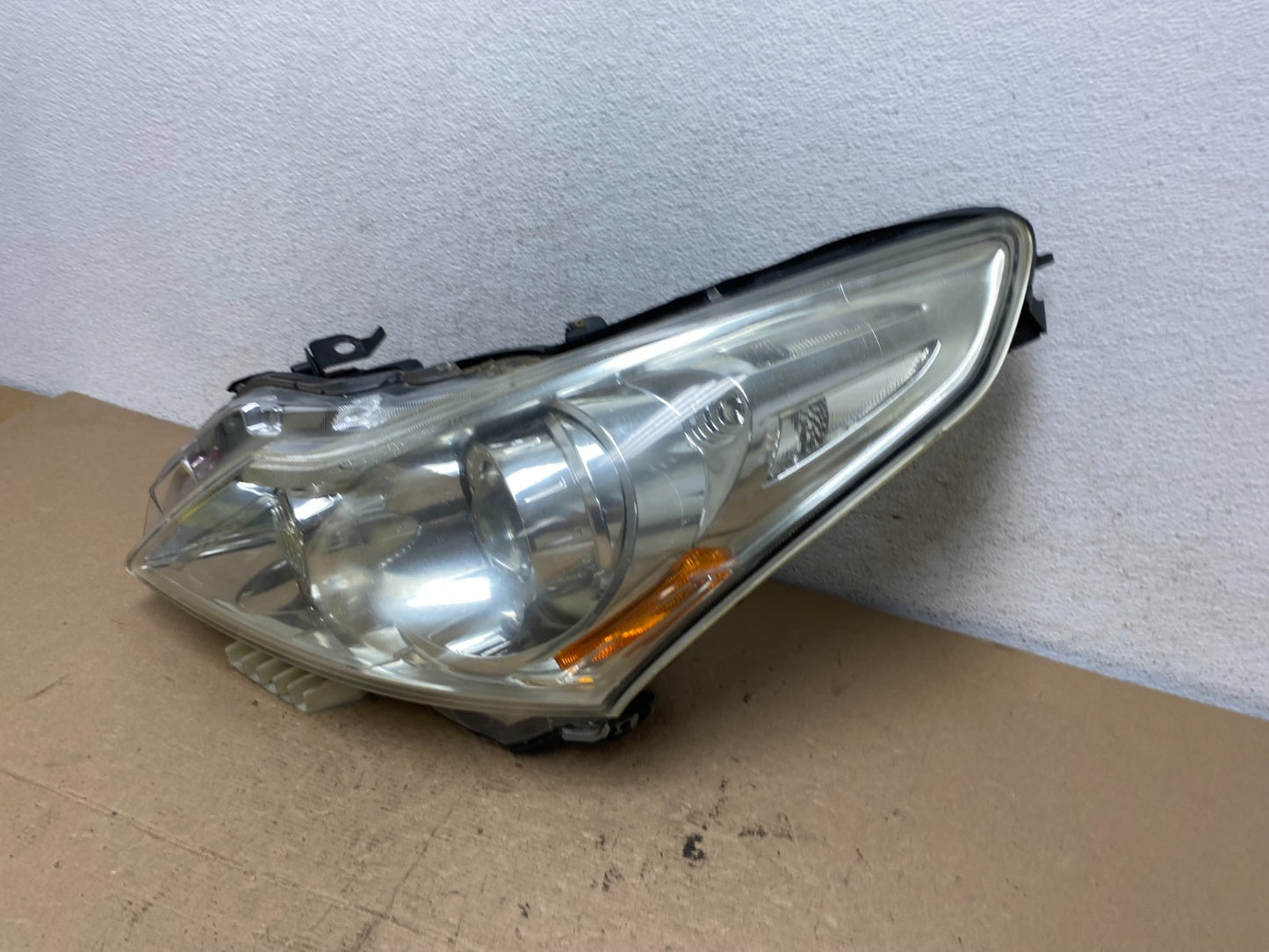 Sedan 4Door 2010 to 2013 Infiniti G37 Left Driver Headlight Xenon AF4901 DW1