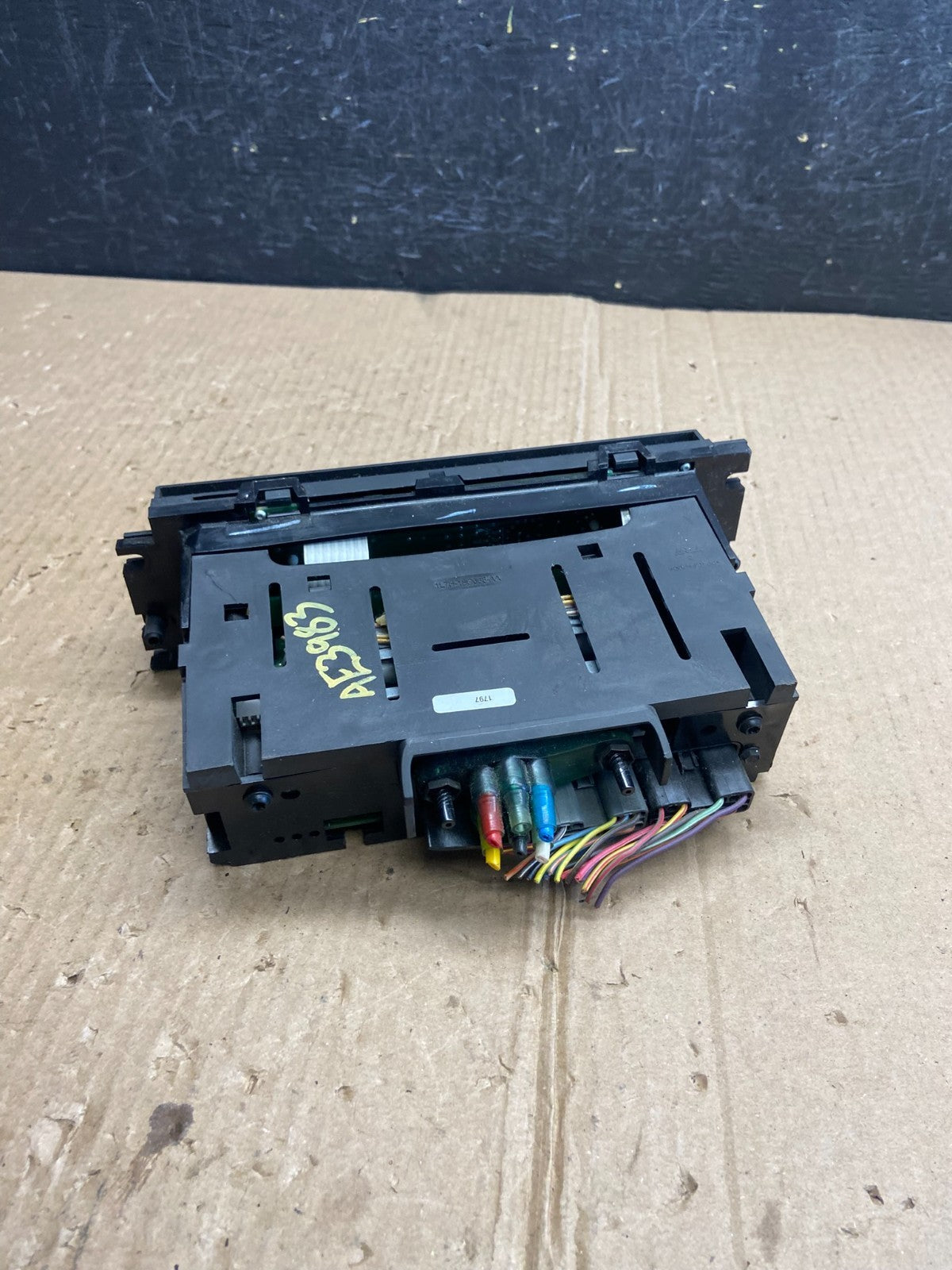 2003 to 2011 Ford Crown Victoria Marquis A/C Heater Climate Control AE3983 DG3