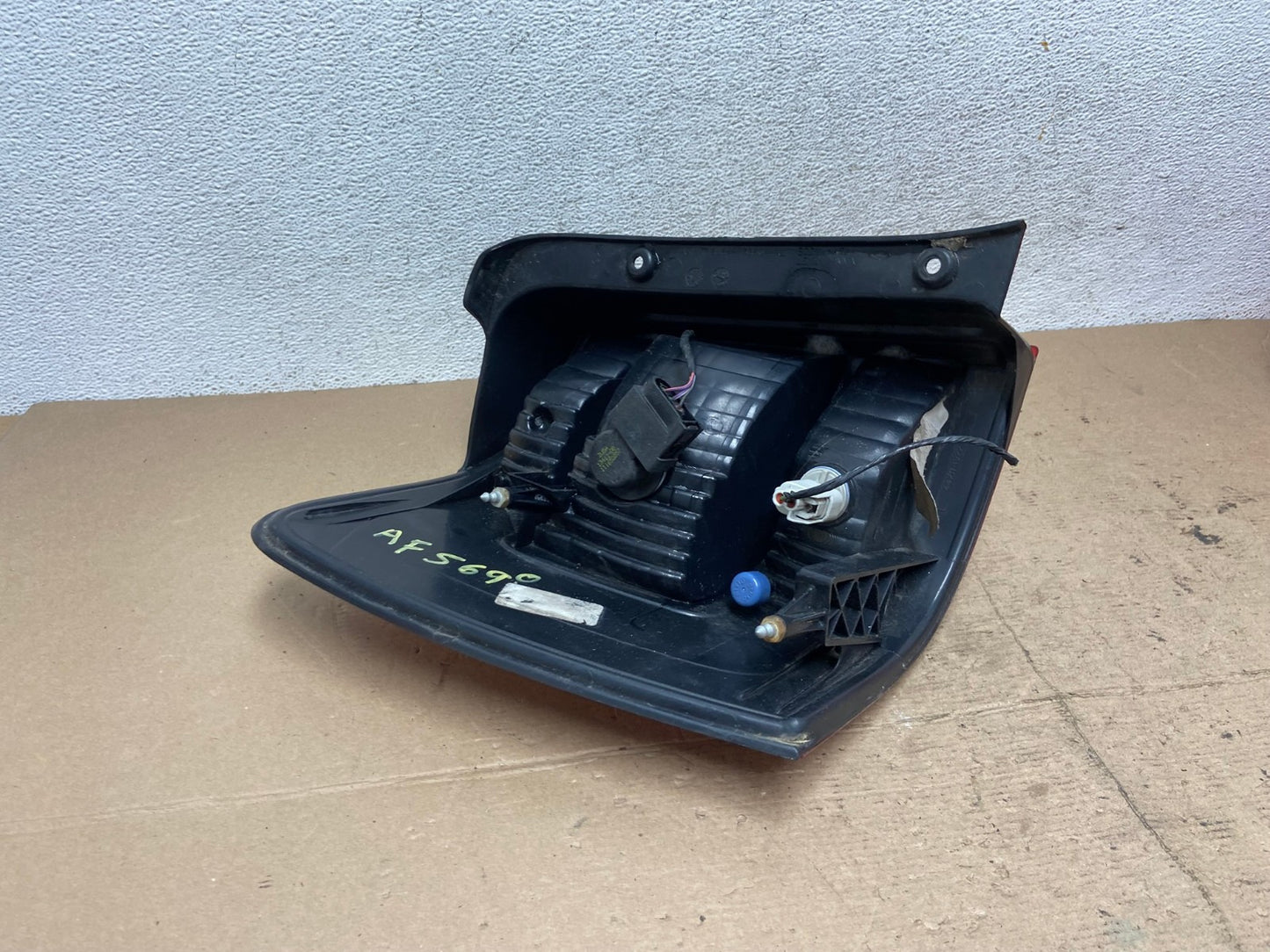 2008 to 2012 Ford Escape Right Passenger RH Side Tail Light AF5690 LK4