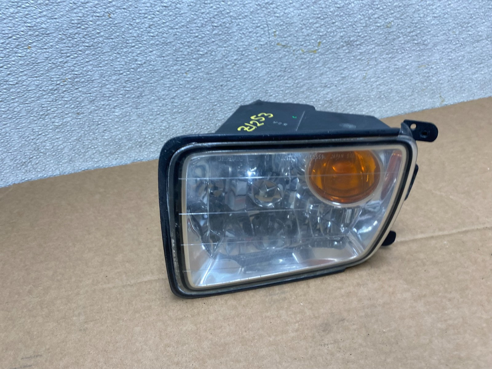2004-2010 Infiniti QX56 Left Driver LH Side Fog Light OEM Z1253 DW0
