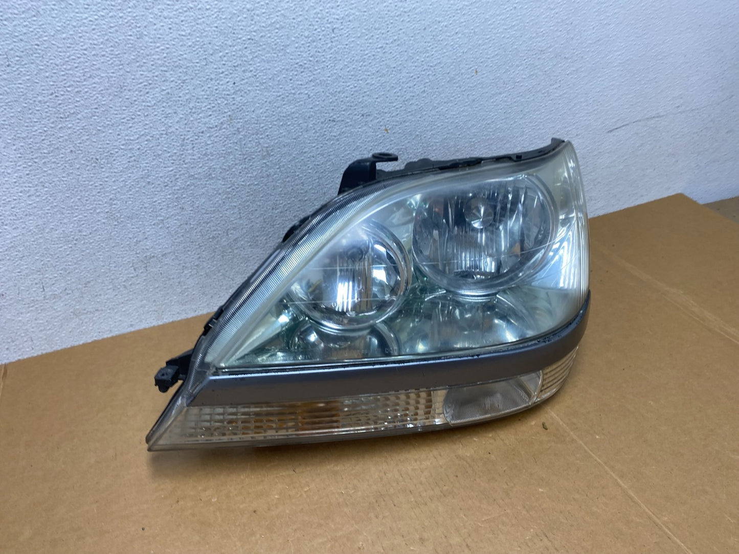 2001 2002 2003 Lexus RX300 Left Driver Headlight Halogen AD8951 DW2