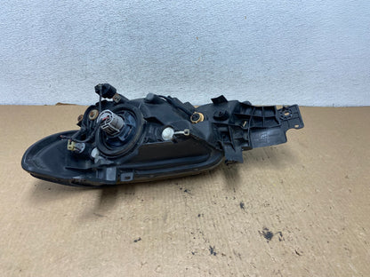 2003-2004 Mitsubishi Outlander Right Passenger Headlight AG3235 DW4