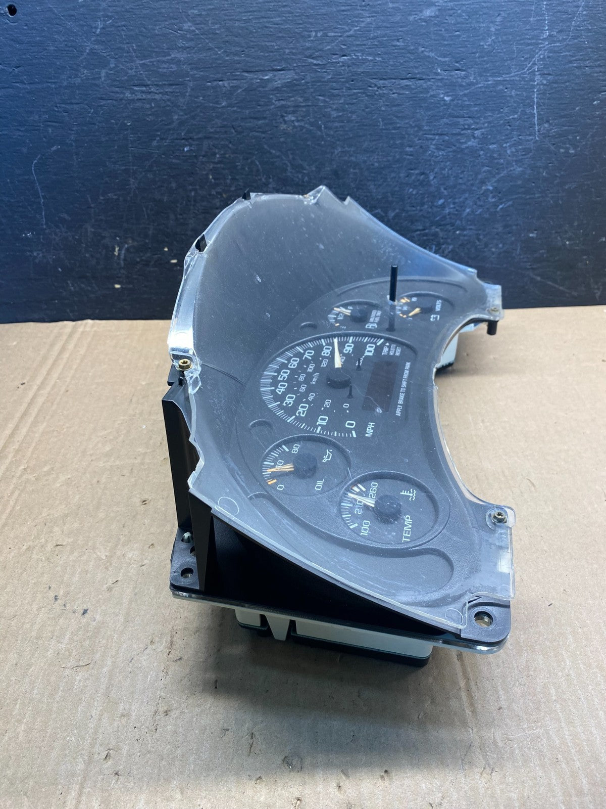 2000 to 2005 Chevrolet Astro Cluster Gauge Speedometer ECM AE7604 DG1