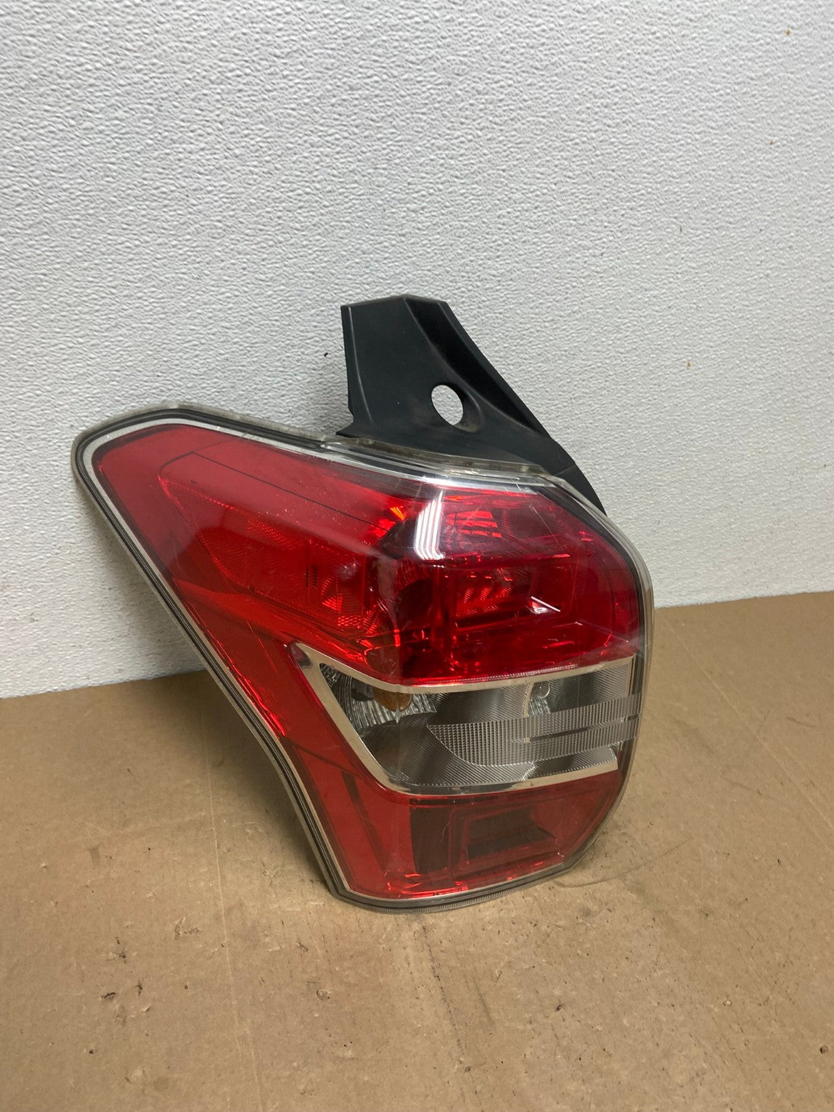 2014-2016 Subaru Forester Left Driver LH Side Tail Light AC5721 LK2