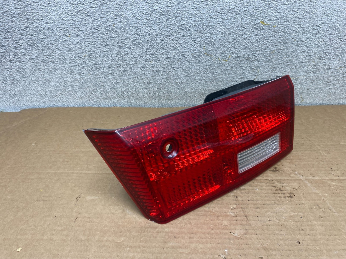2005 Honda Accord Sedan Right Passenger Inner Tail Light OEM Z1465 DW2
