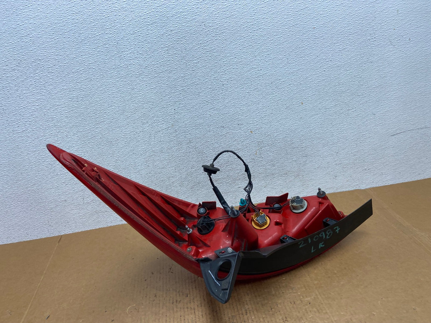 2007 - 2012 Nissan Versa Hatchback Left Driver Side Lh Tail Light AD9345 LK4