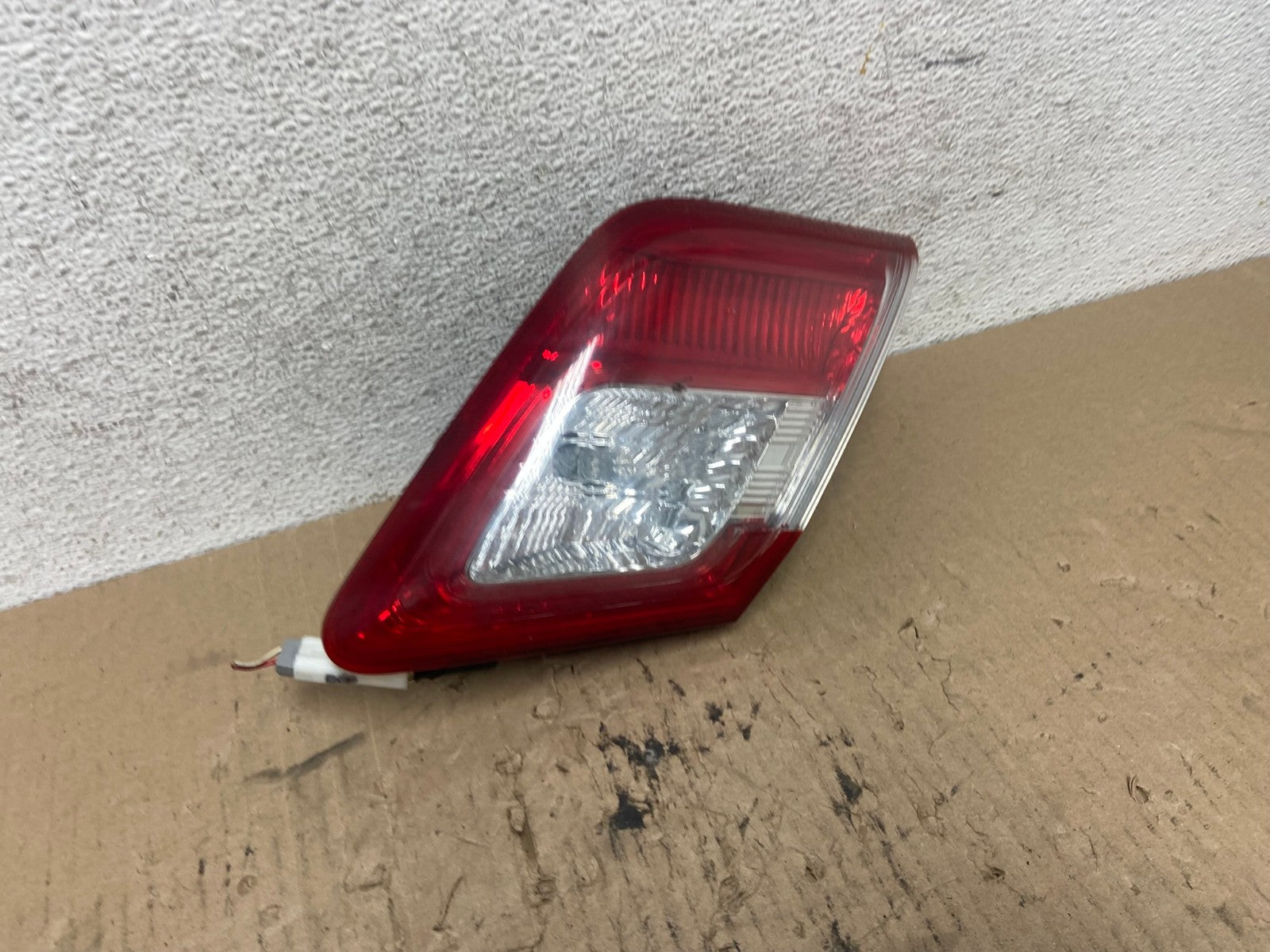 2010 - 2011 Toyota Camry Right Passenger RH Side Inner Tail Light AF7059 LK2