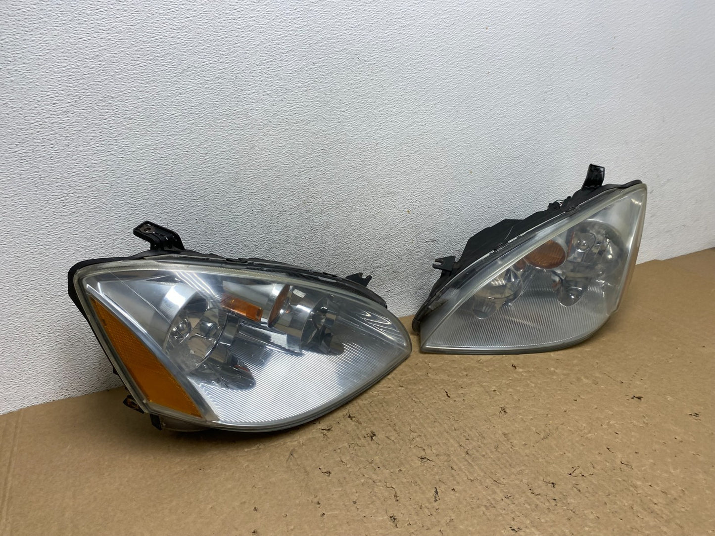 2002 to 2004 Nissan Altima Left+Right Side Set Halogen Headlights AF8139 DW2