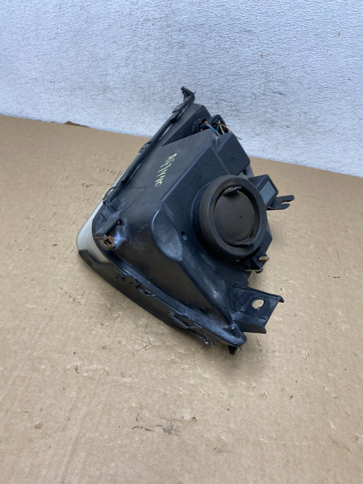 2005-2007 Ford Focus Right Passenger RH Side Headlight Halogen AF7440 DW7