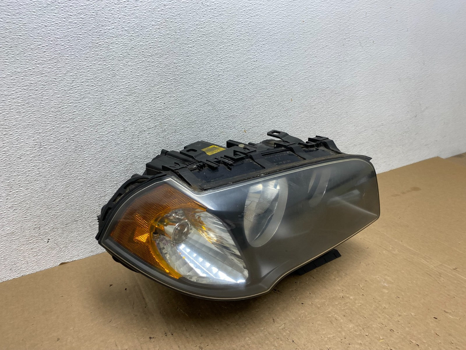 2004 to 2006 Bmw X3 Right Passenger Rh Halogen Headlight AF9808 DW2