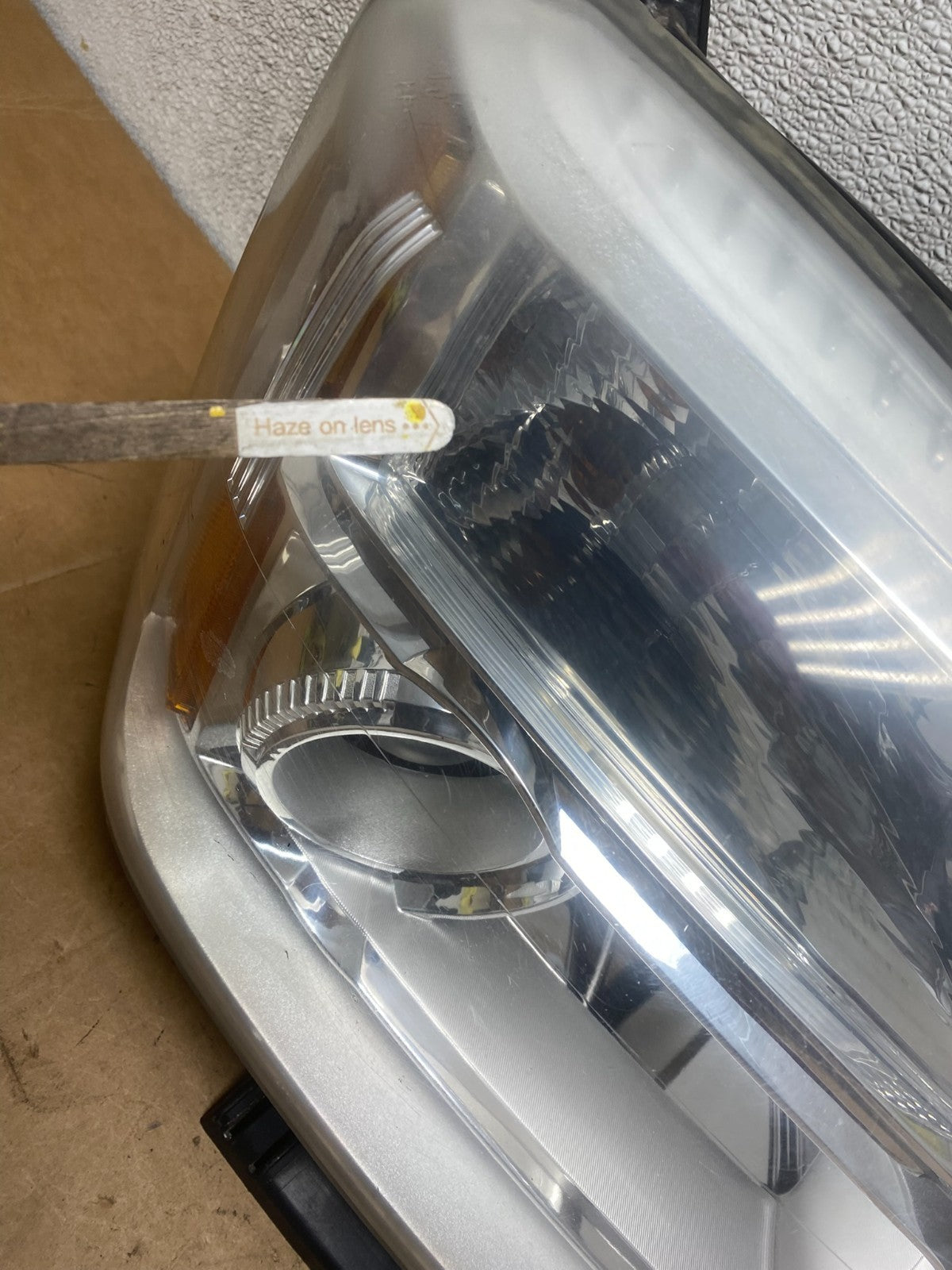 2010 to 2015 GMC Terrain Halogen Left+Right Side Headlights X4747 DW10