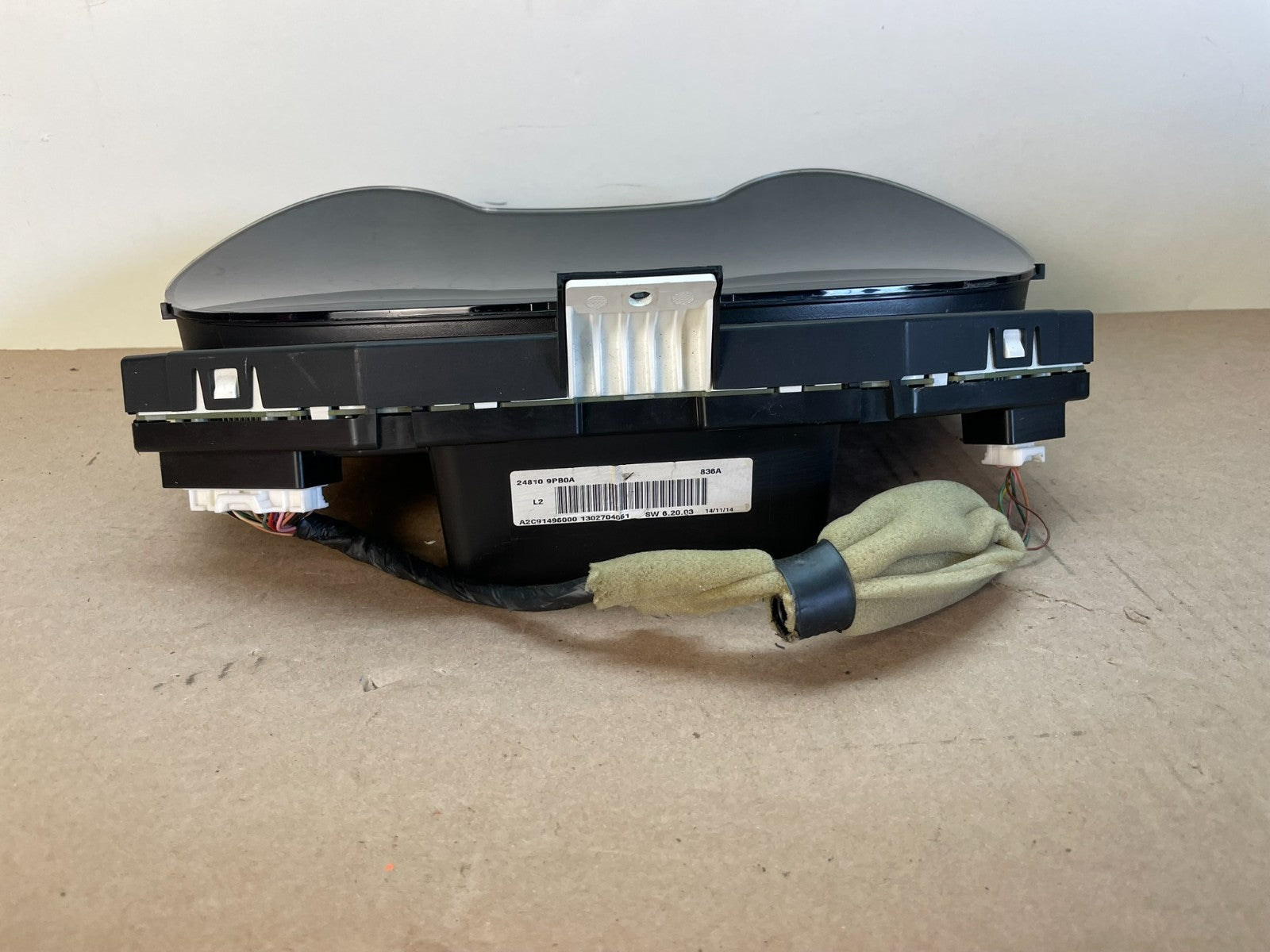 2013 Nissan Pathfinder Speedometer Cluster Gauge AG1038 DG6