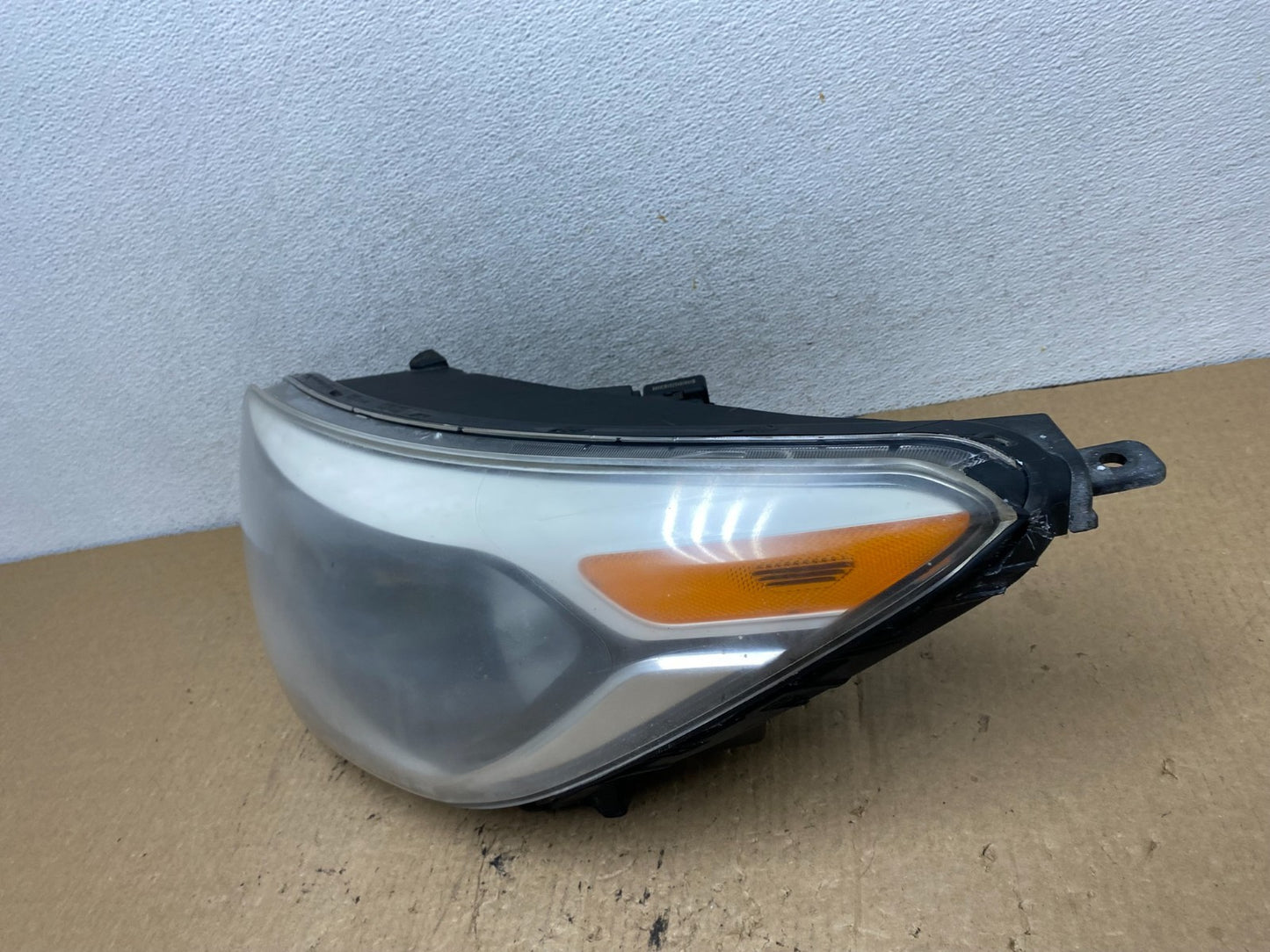 2014 - 2018 Kia Soul Left Driver LH Halogen Headlight AG2403 DW1