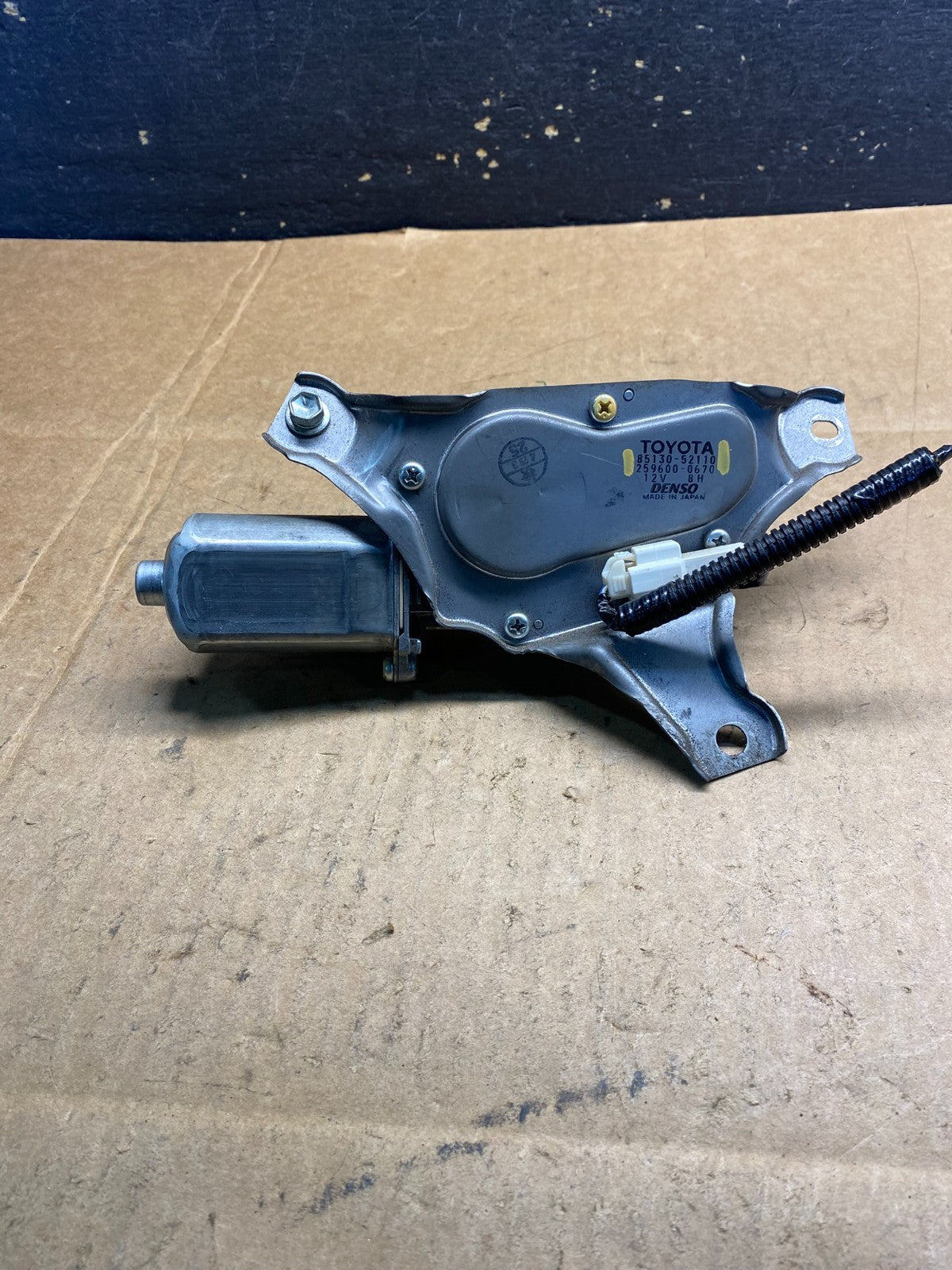 2006-2011 Toyota Yaris Hatchback Rear Wiper Windshield Motor ab3796 DG4