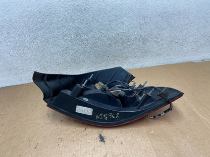 2004 2005 Mercury Sable Left Driver Side Tail Light AI8962 LK7