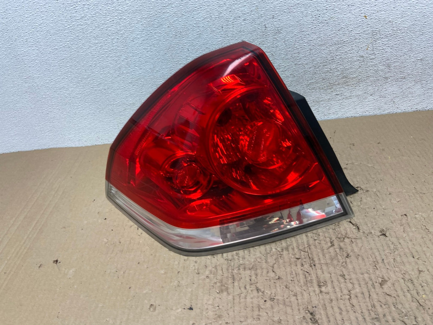 2006 to 2012 Chevrolet Impala Left Driver Lh Side Tail Light AF2948 LK0